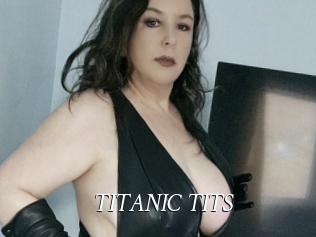 TITANIC_TITS